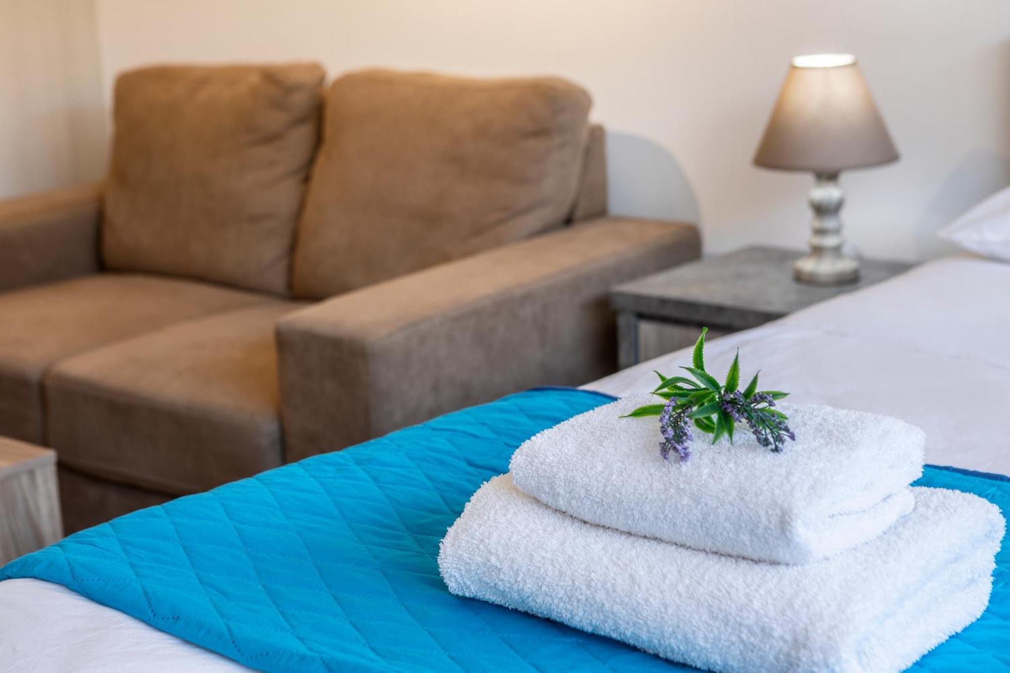 C-Premium Apts 100M From Beach And City Centre Larnaca Ngoại thất bức ảnh