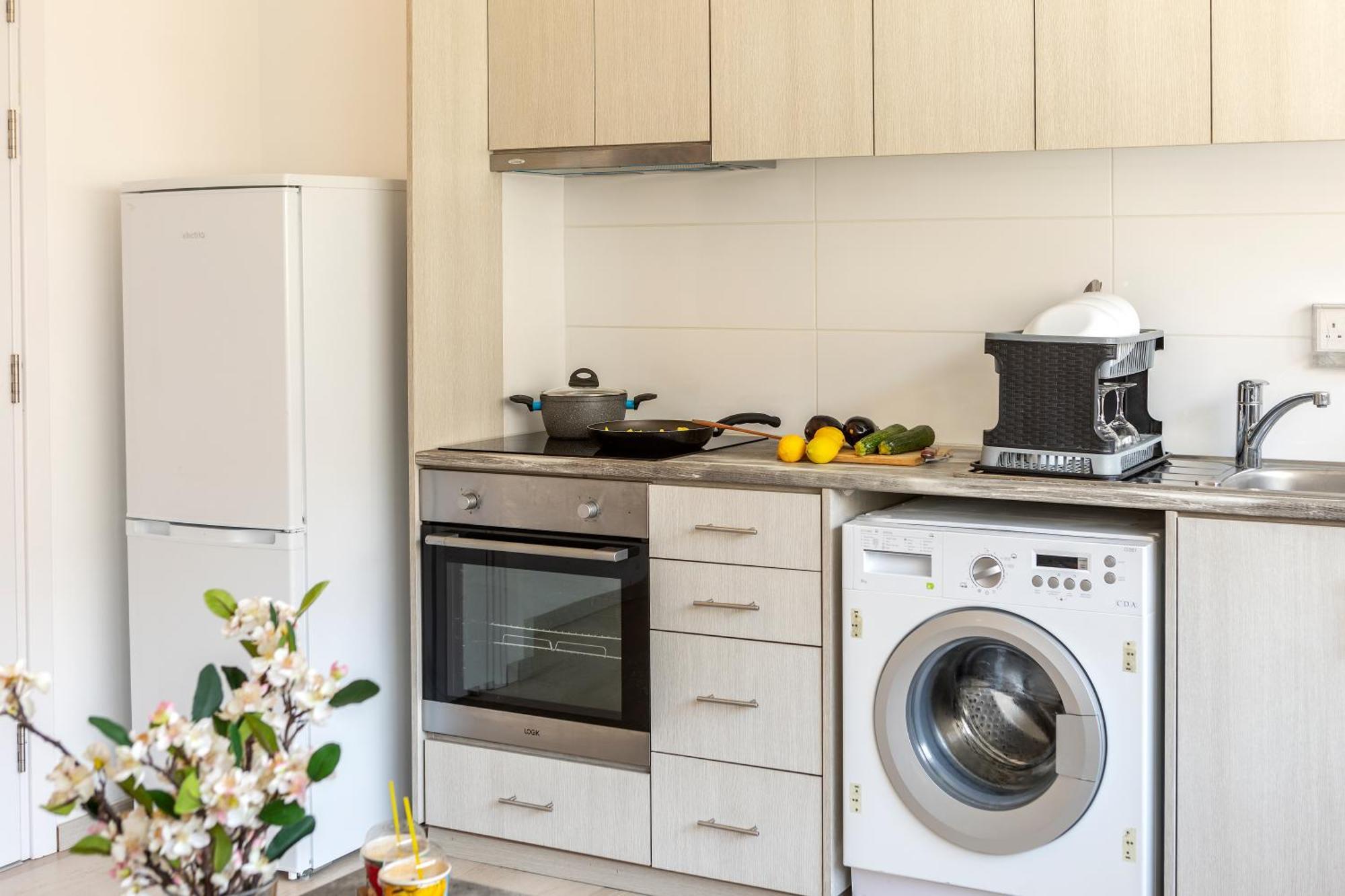 C-Premium Apts 100M From Beach And City Centre Larnaca Ngoại thất bức ảnh