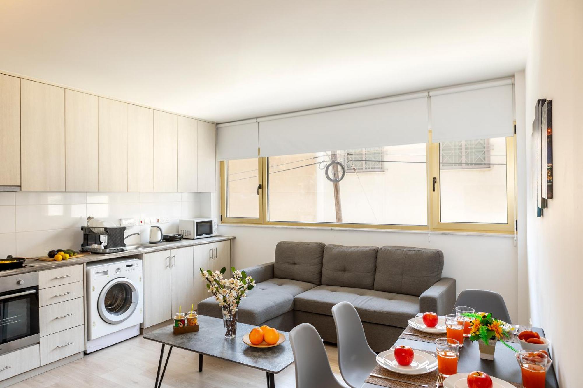 C-Premium Apts 100M From Beach And City Centre Larnaca Ngoại thất bức ảnh